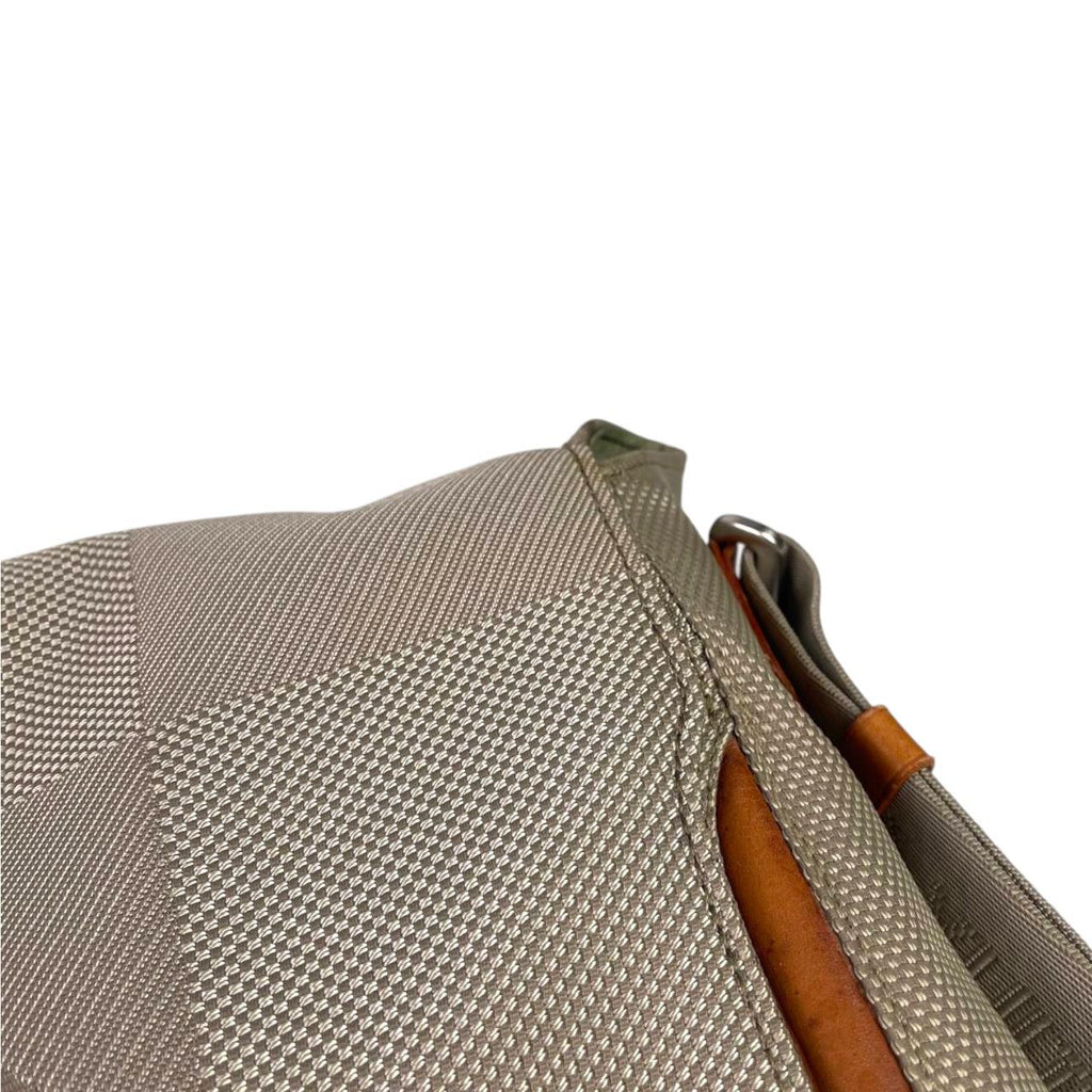 LV Messenger