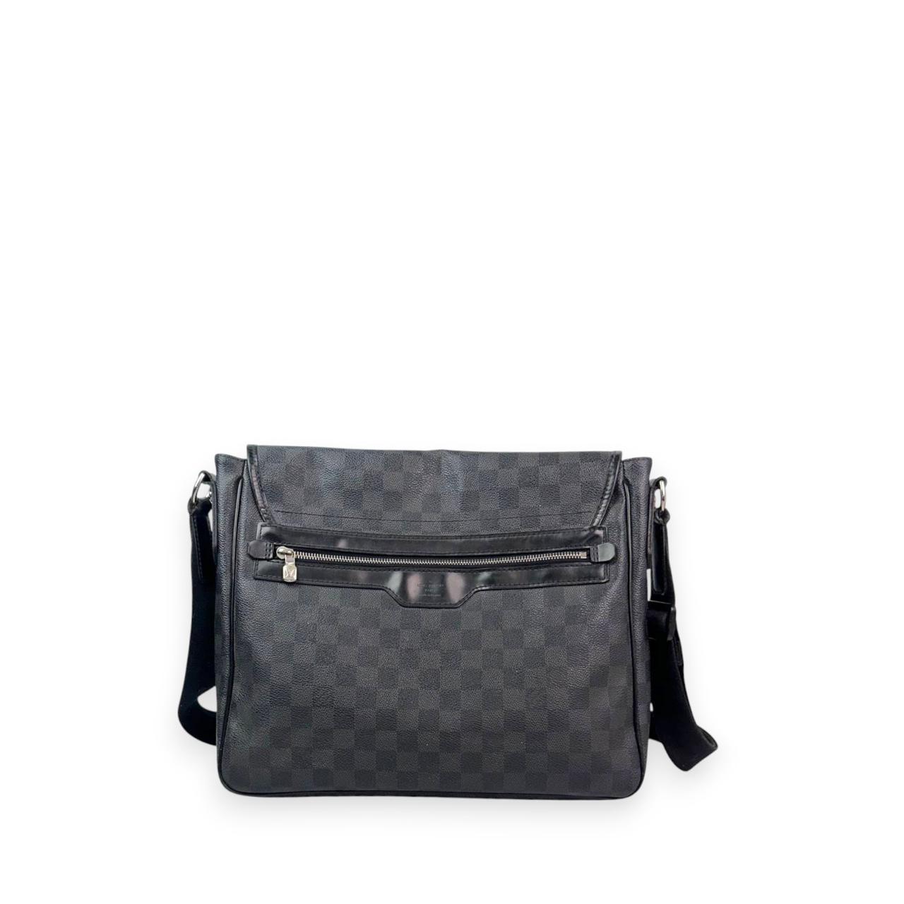 Louis Vuitton Messenger
