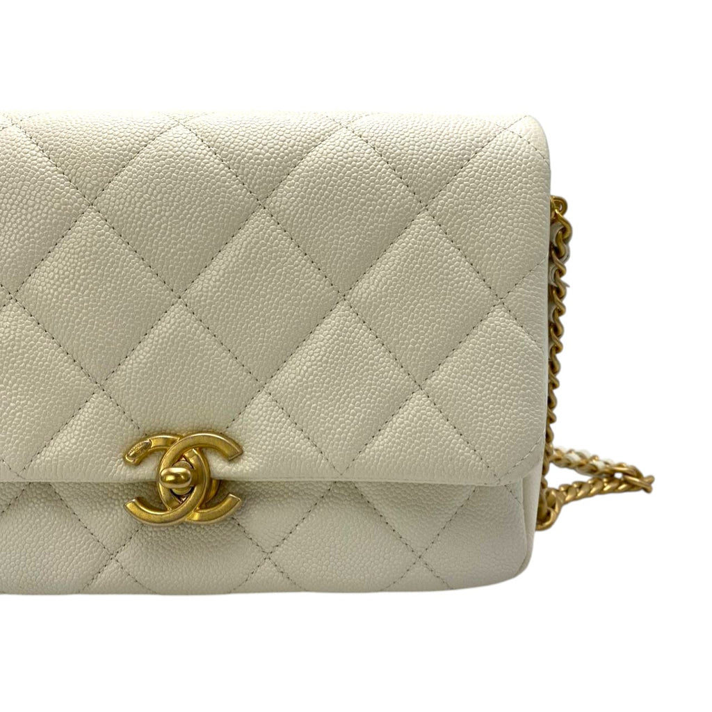 Chanel 22P Flap White