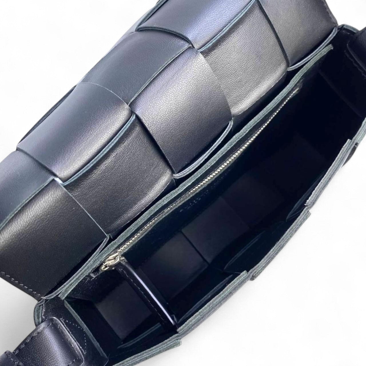 Bottega Casette