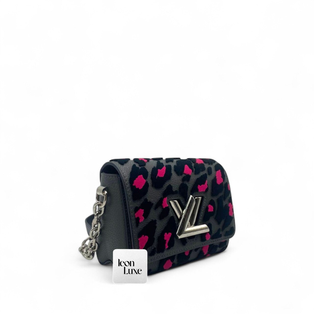 LV Twist Tuffed