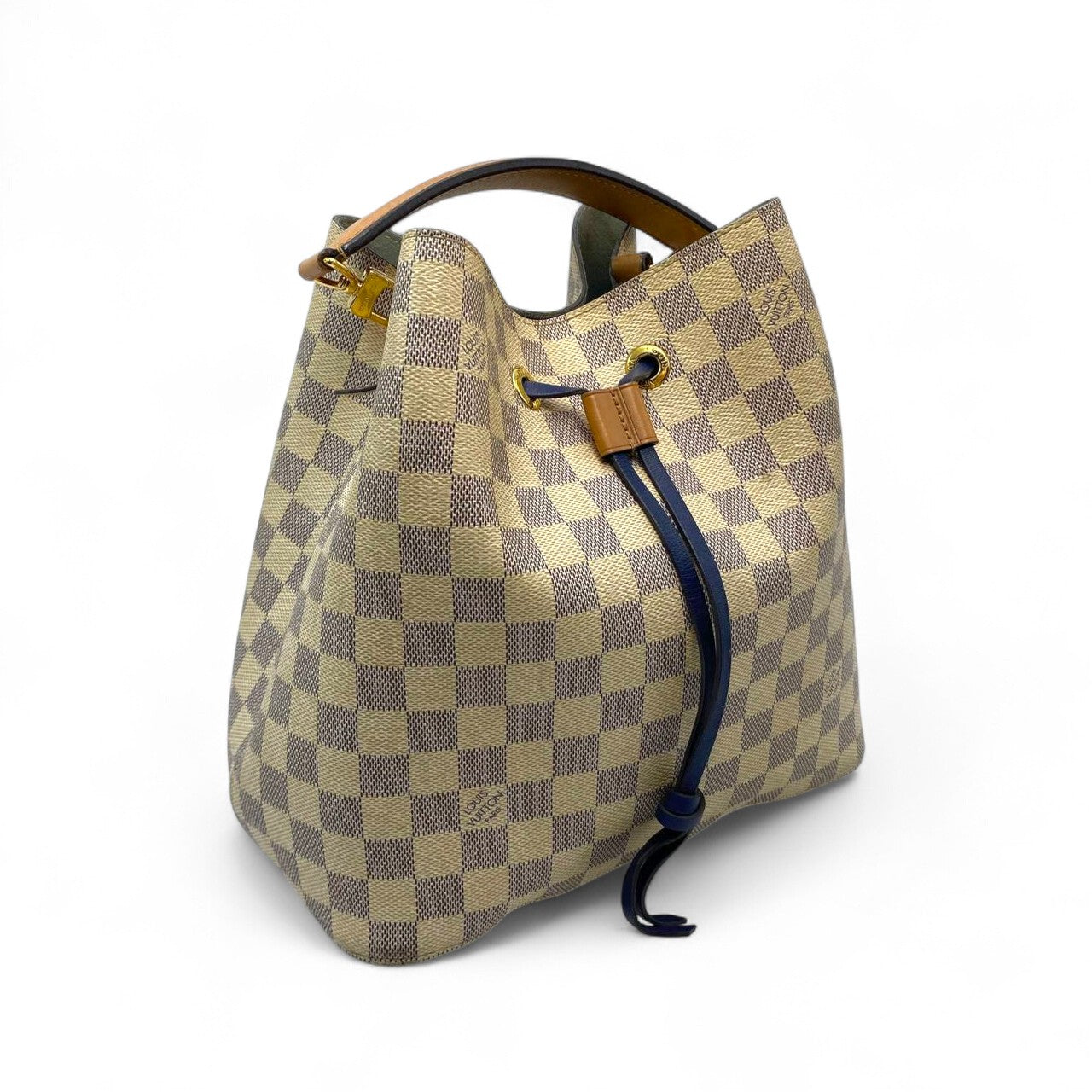 LV Neonoe