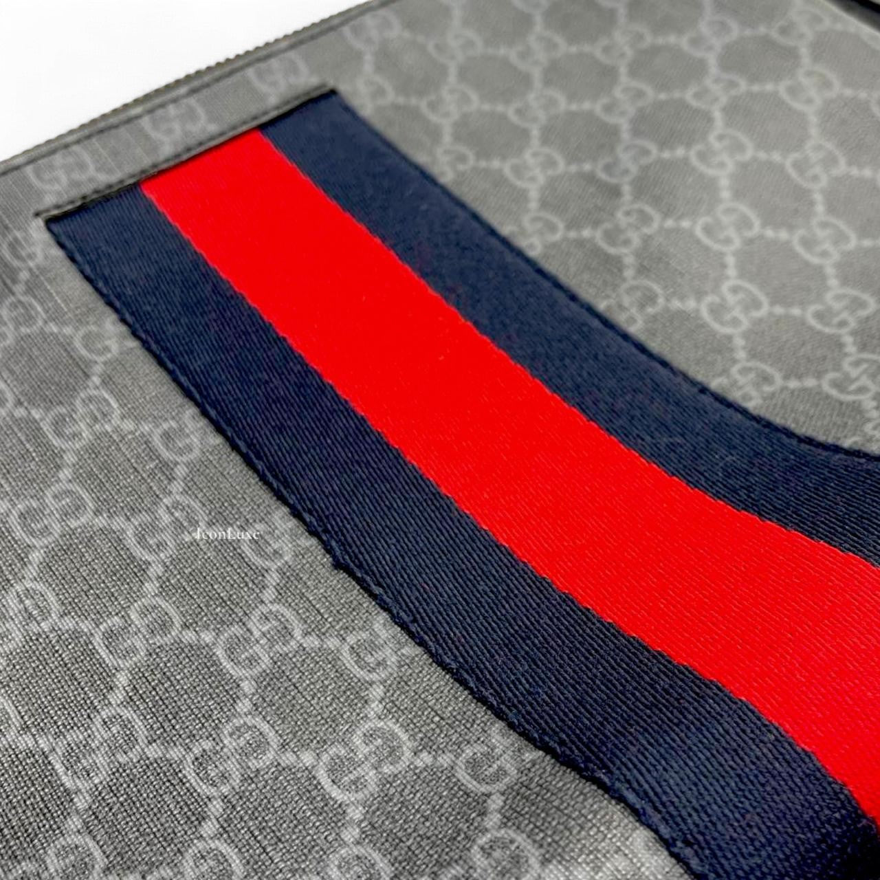 Gucci GG Supreme Pouch