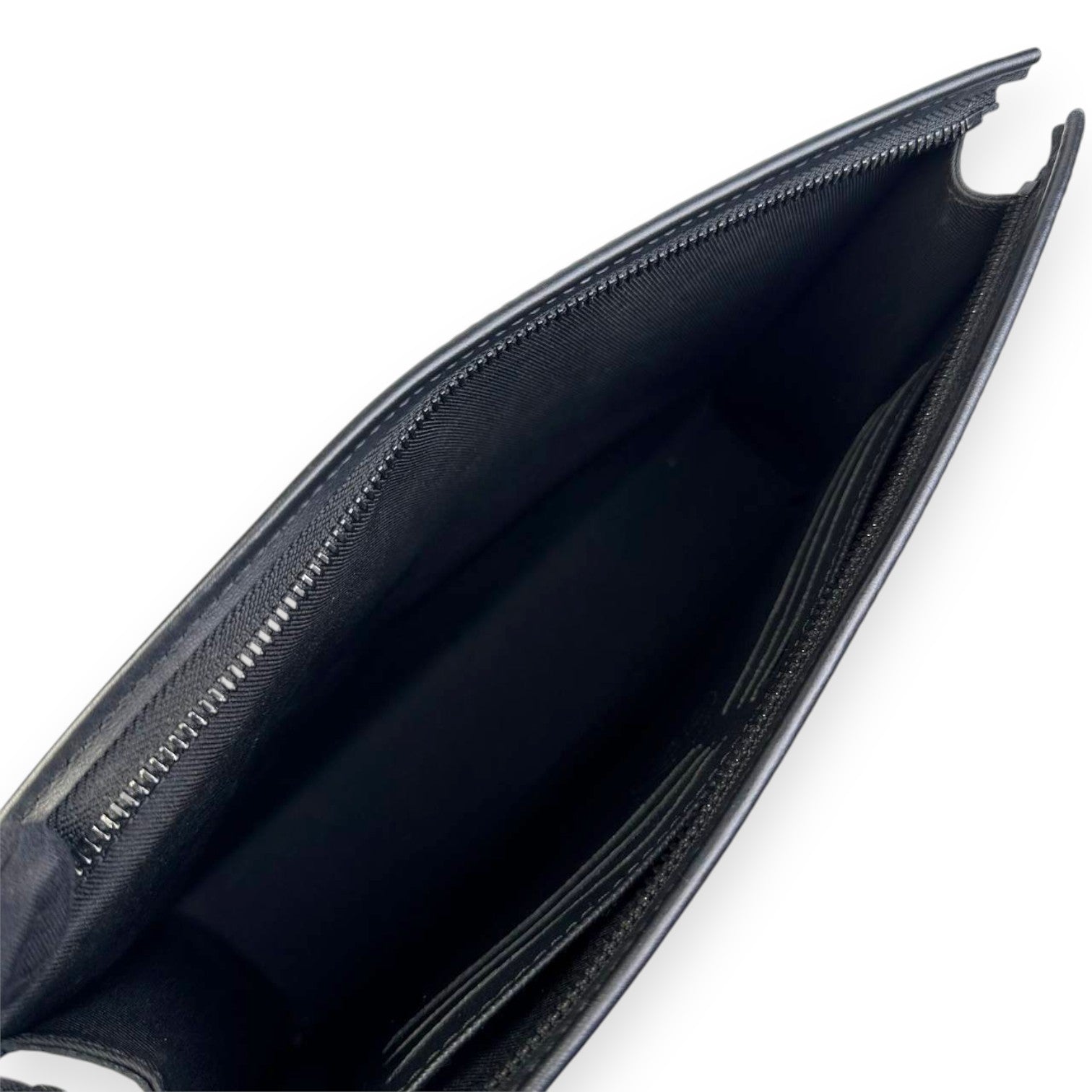 LV Clutch Yayoi P5479