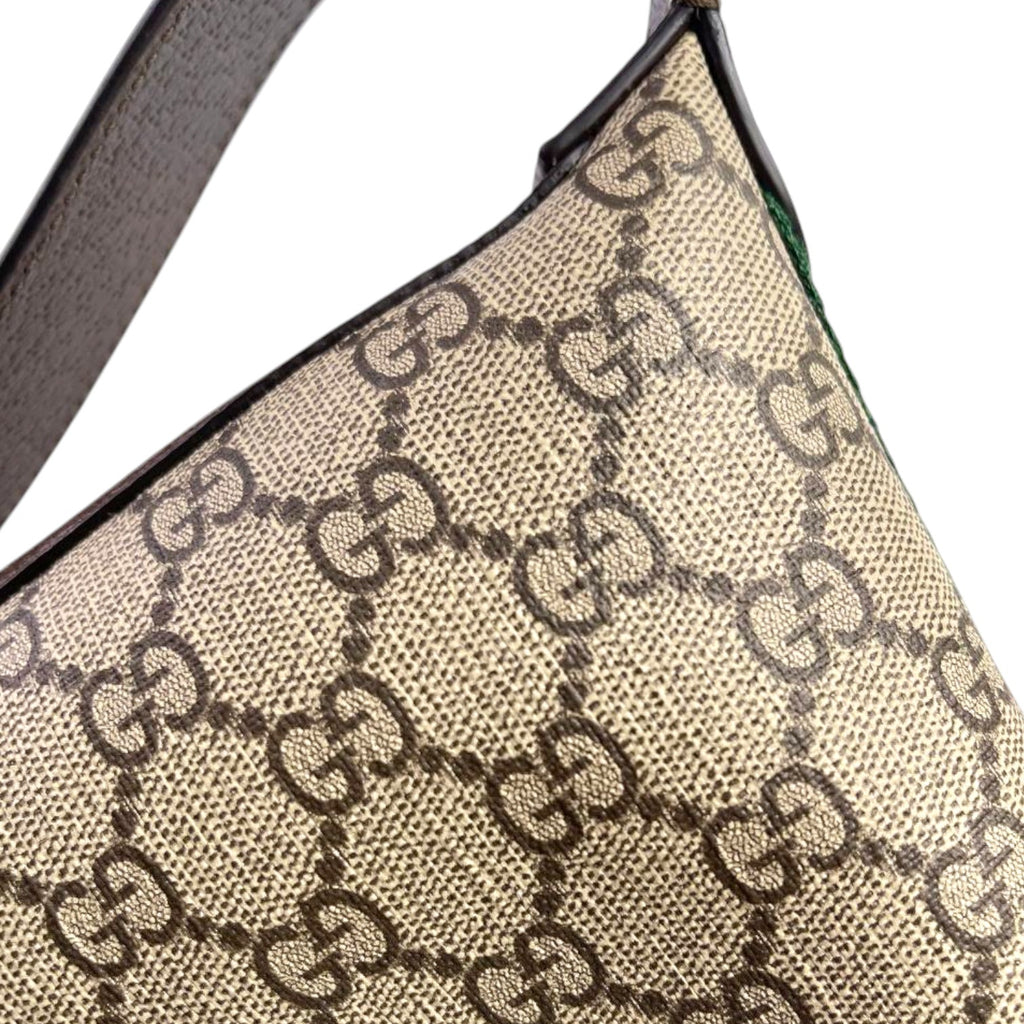 GG Supreme Messenger Flat Shoulder Bag