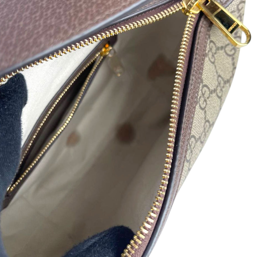 GG Supreme Messenger Flat Shoulder Bag