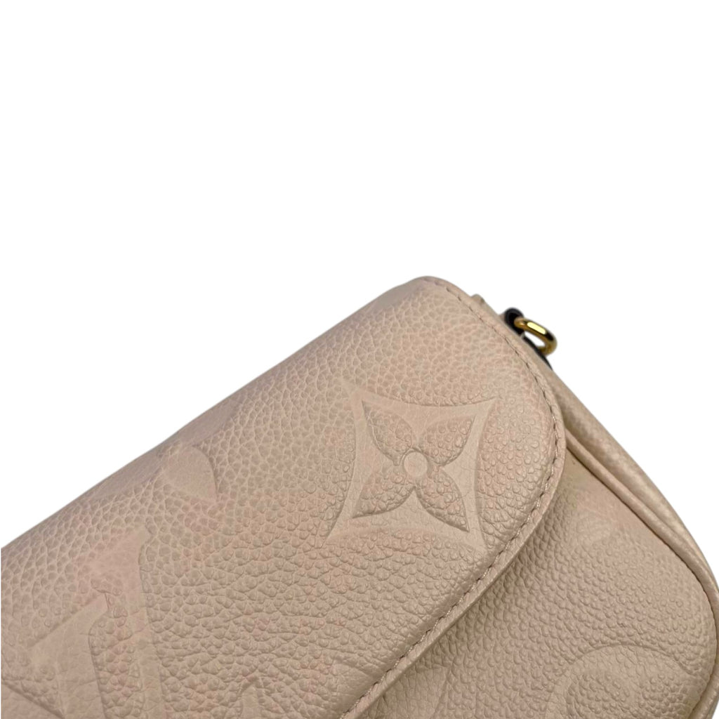 LV Ivy WOC Créme