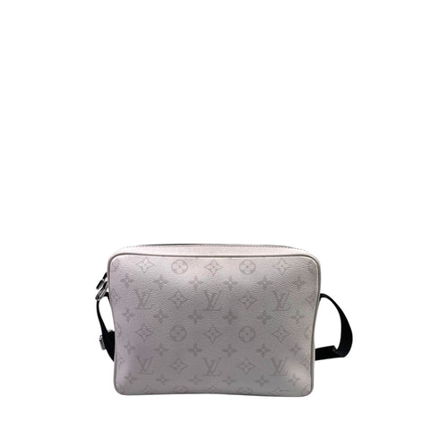 LV Outdoor Messenger