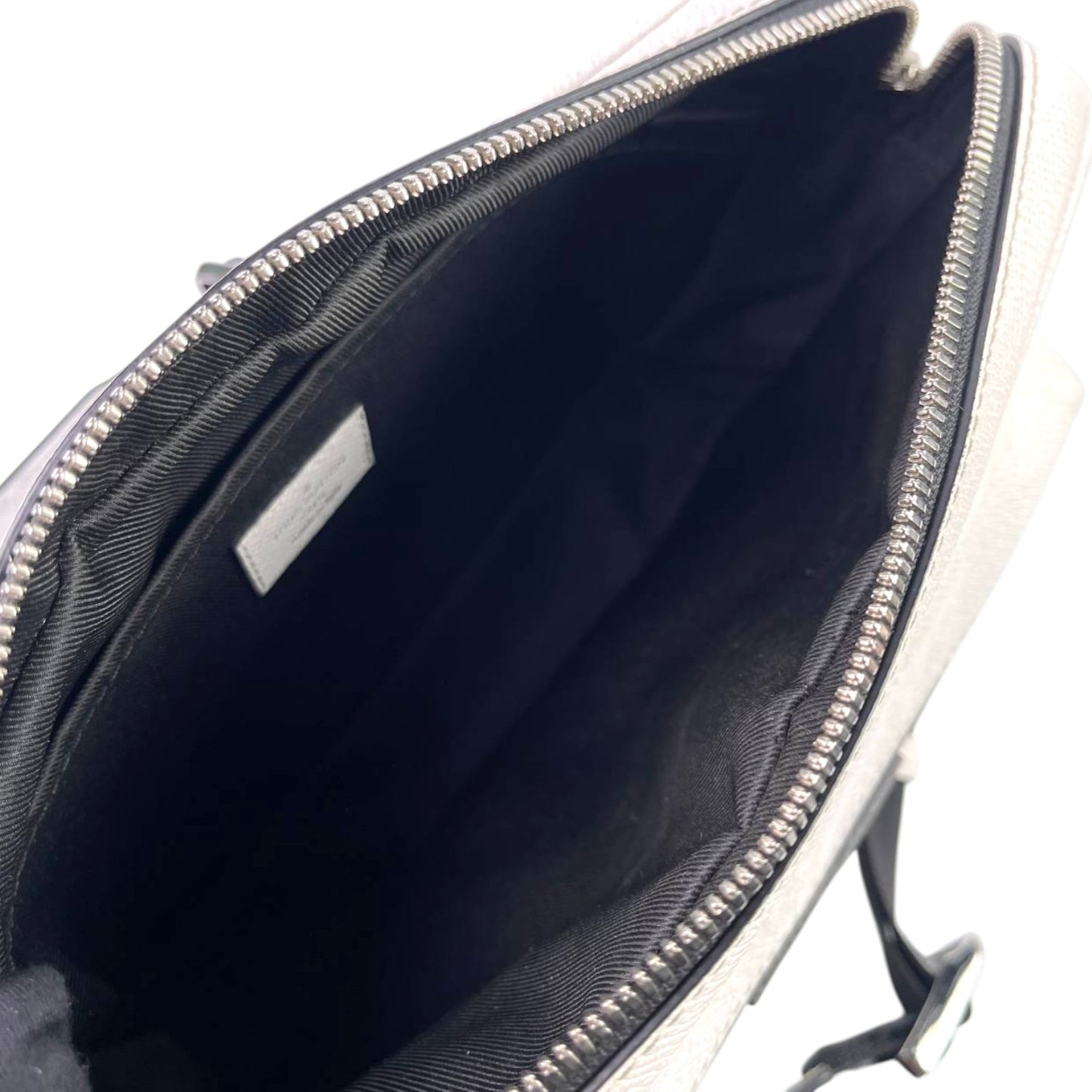 Louis Vuitton Outdoor Messenger