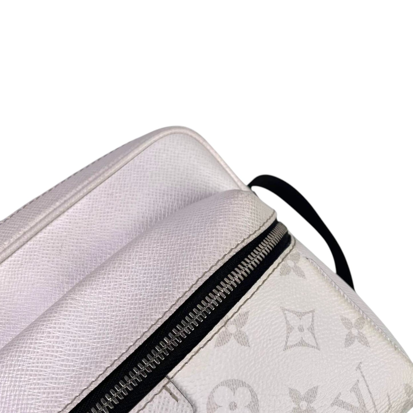 Louis Vuitton Outdoor Messenger