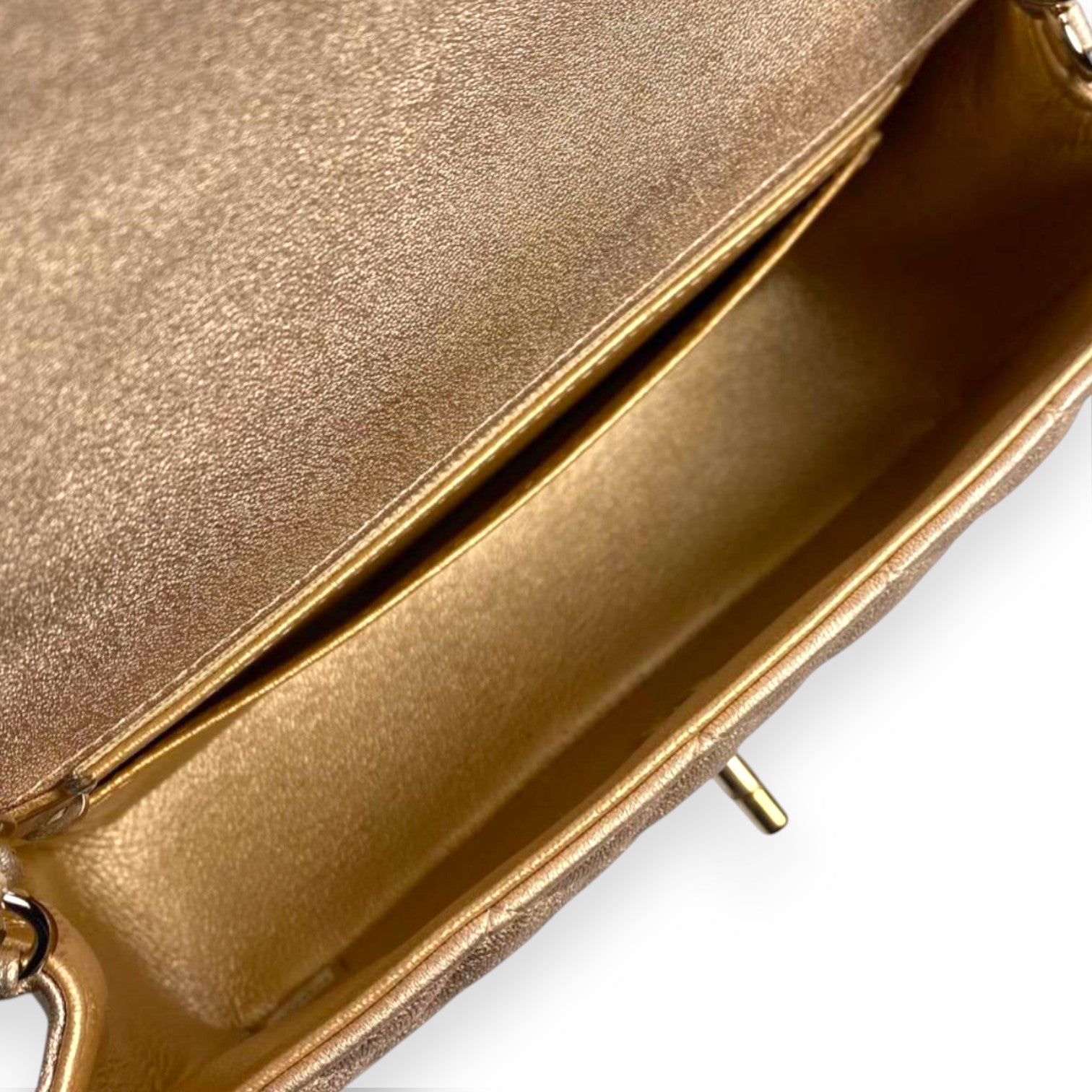 Channel Classic Flap Mini