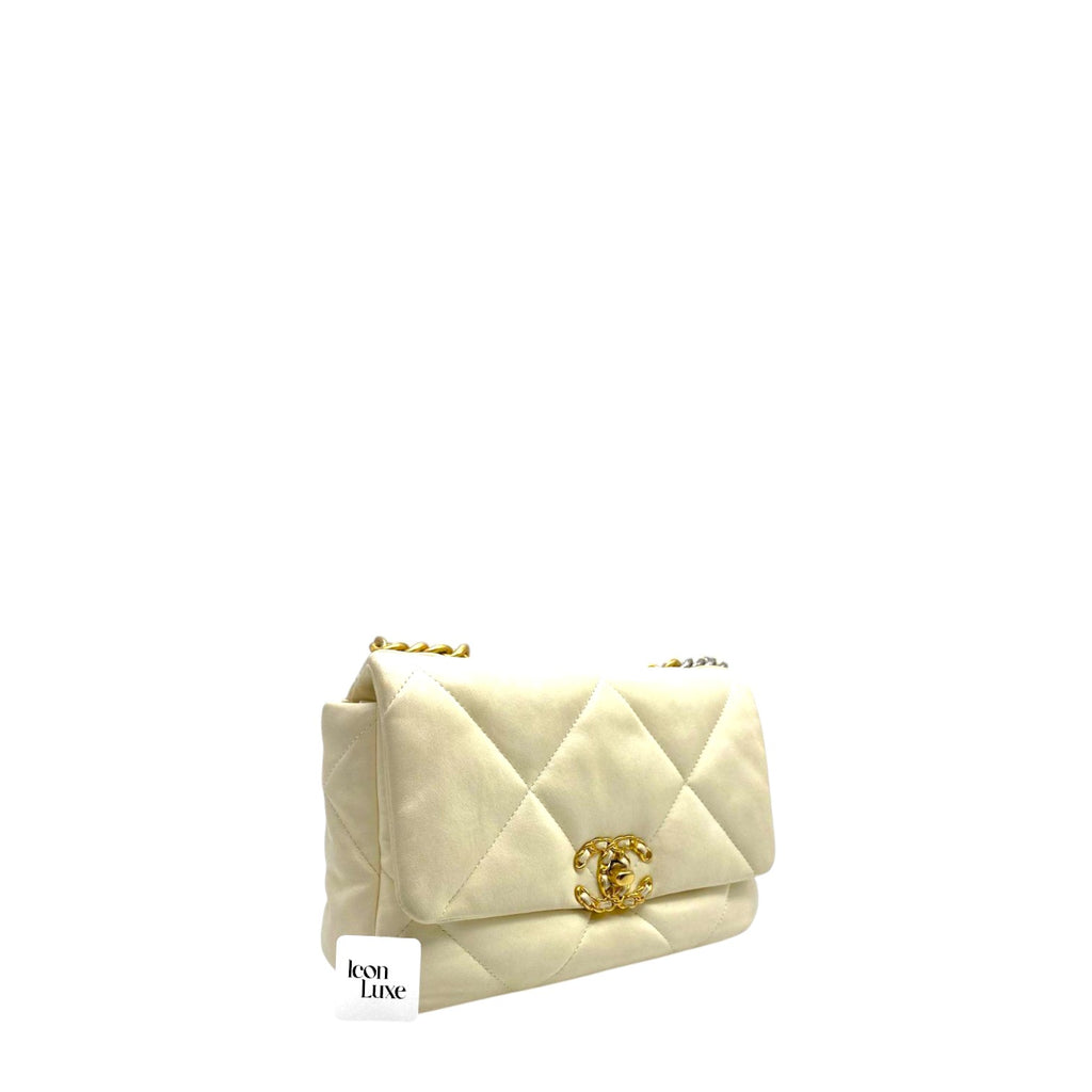 Chanel 19