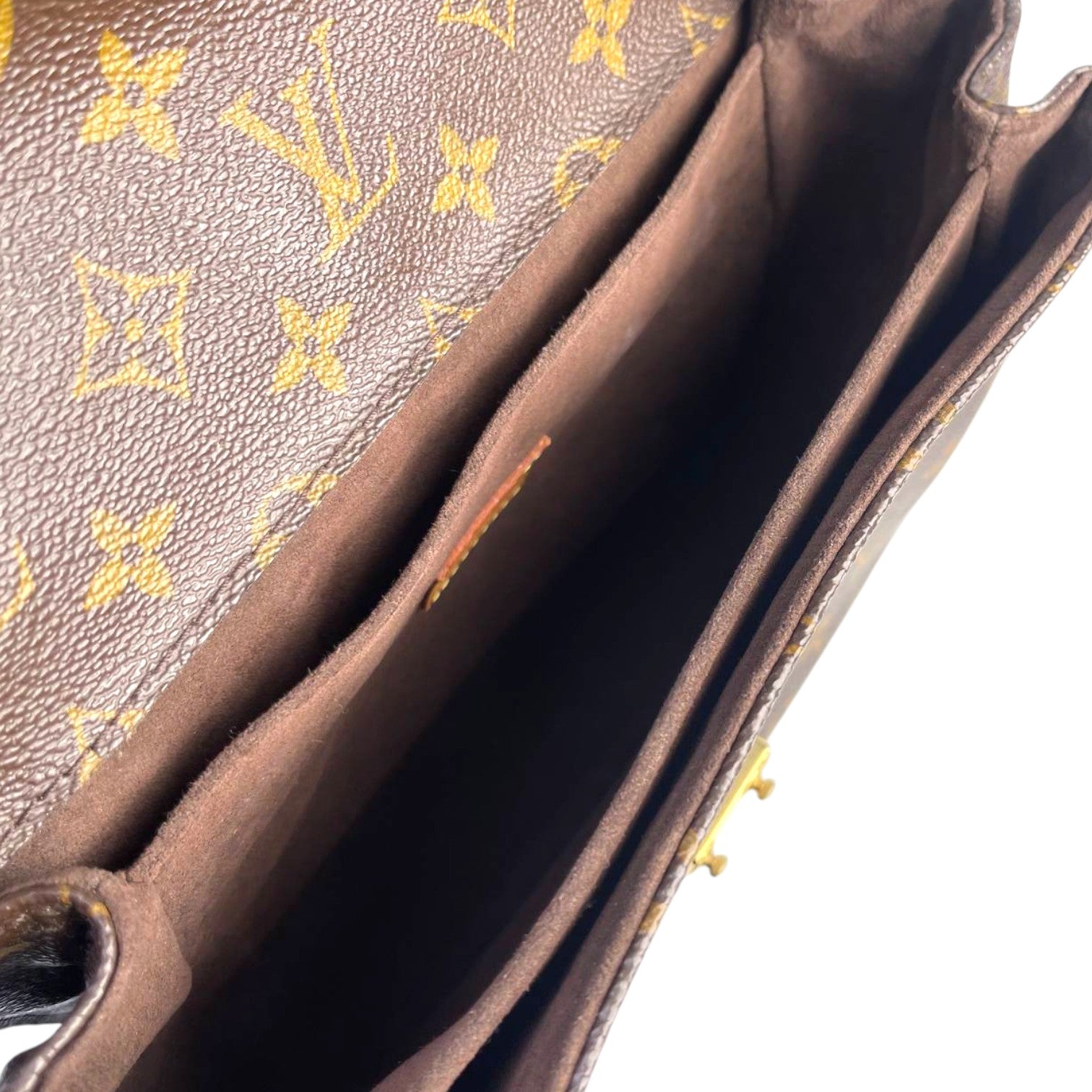 LV Pochette Metis