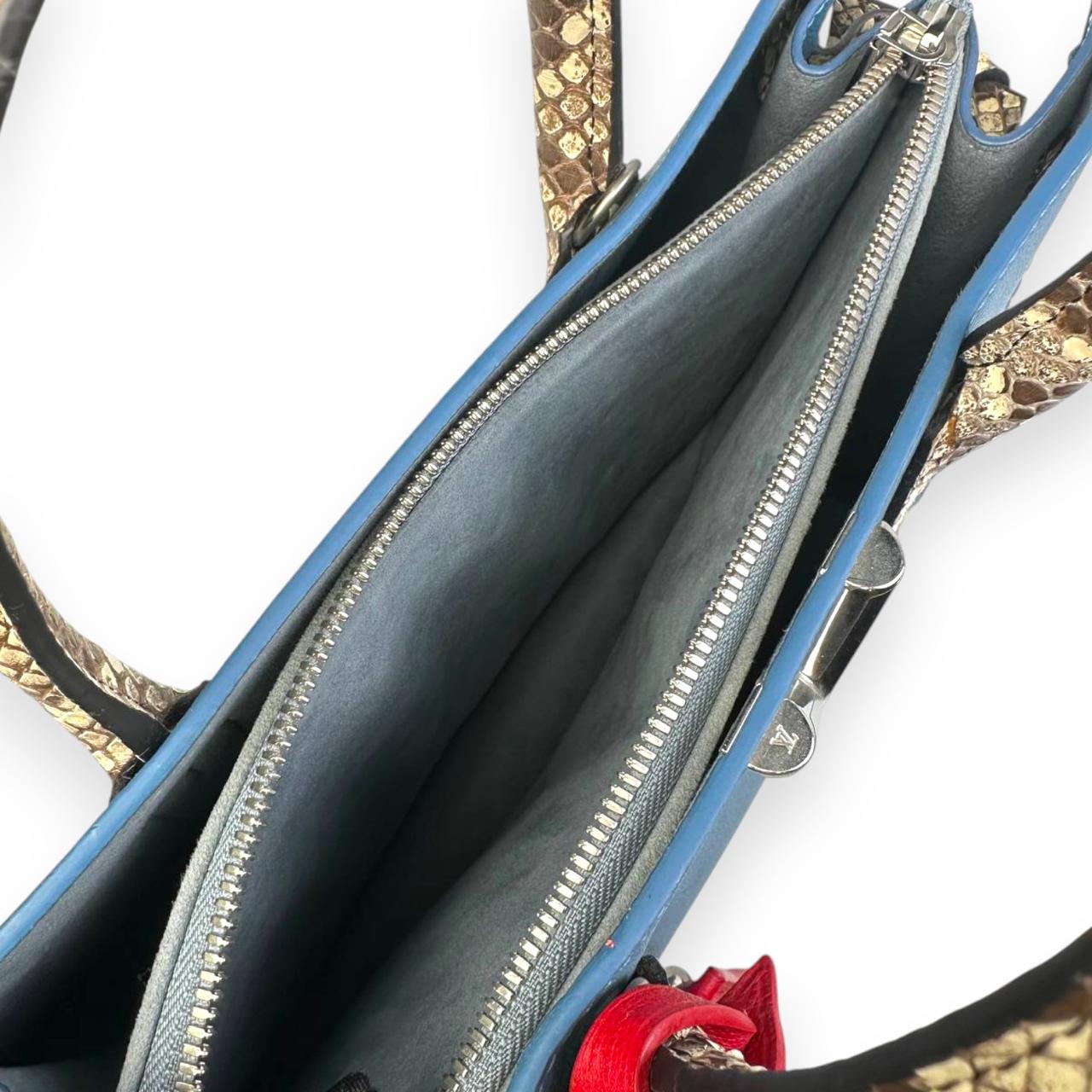 LV Very Tote