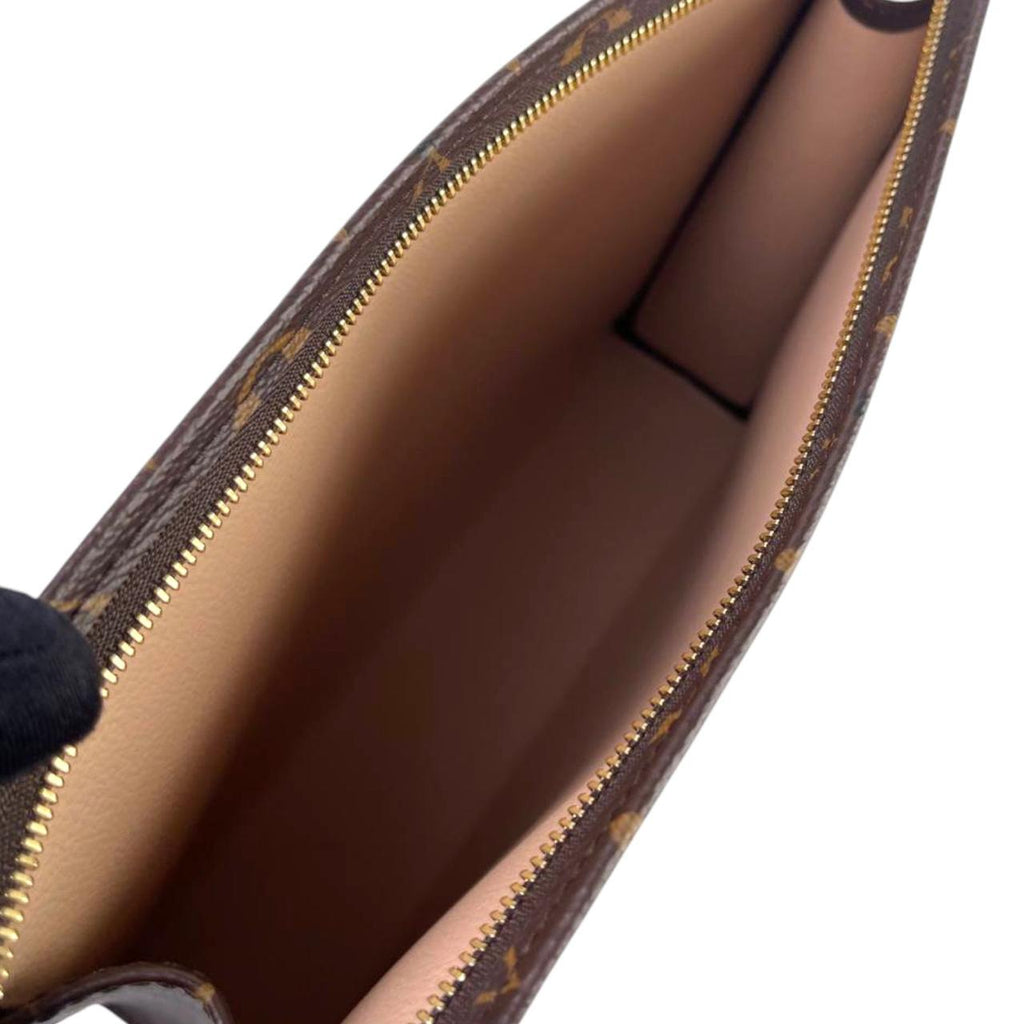 LV Pochette Voyage