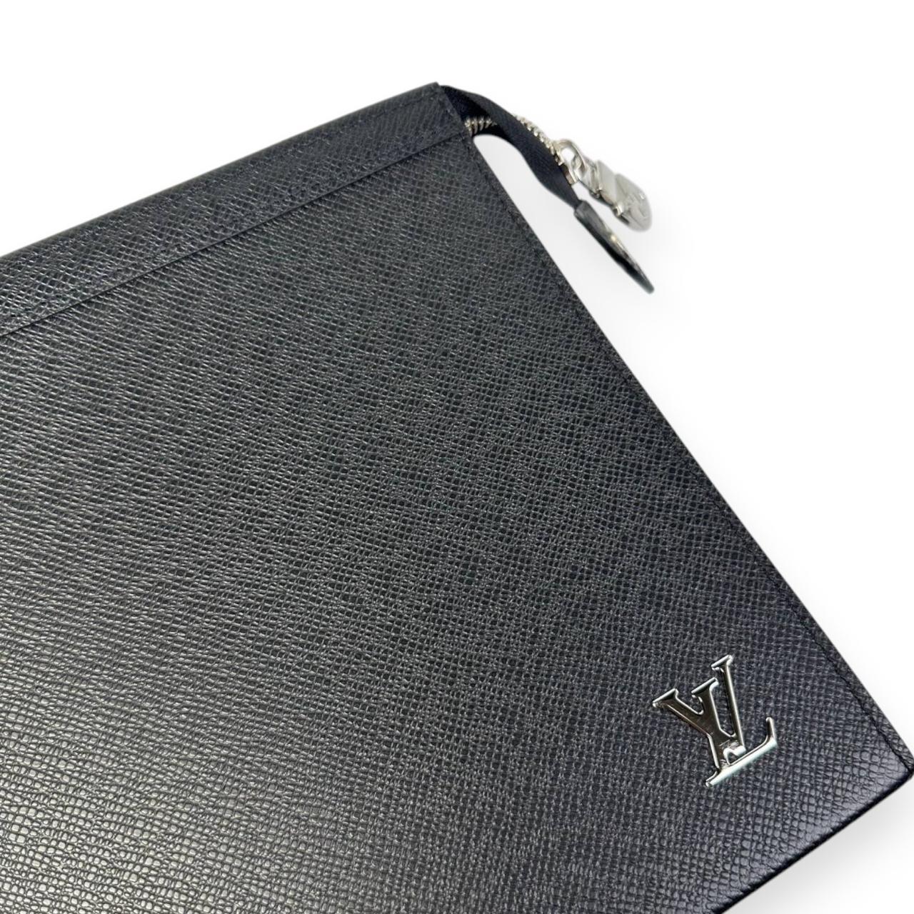 LV Pochette Voyage Men