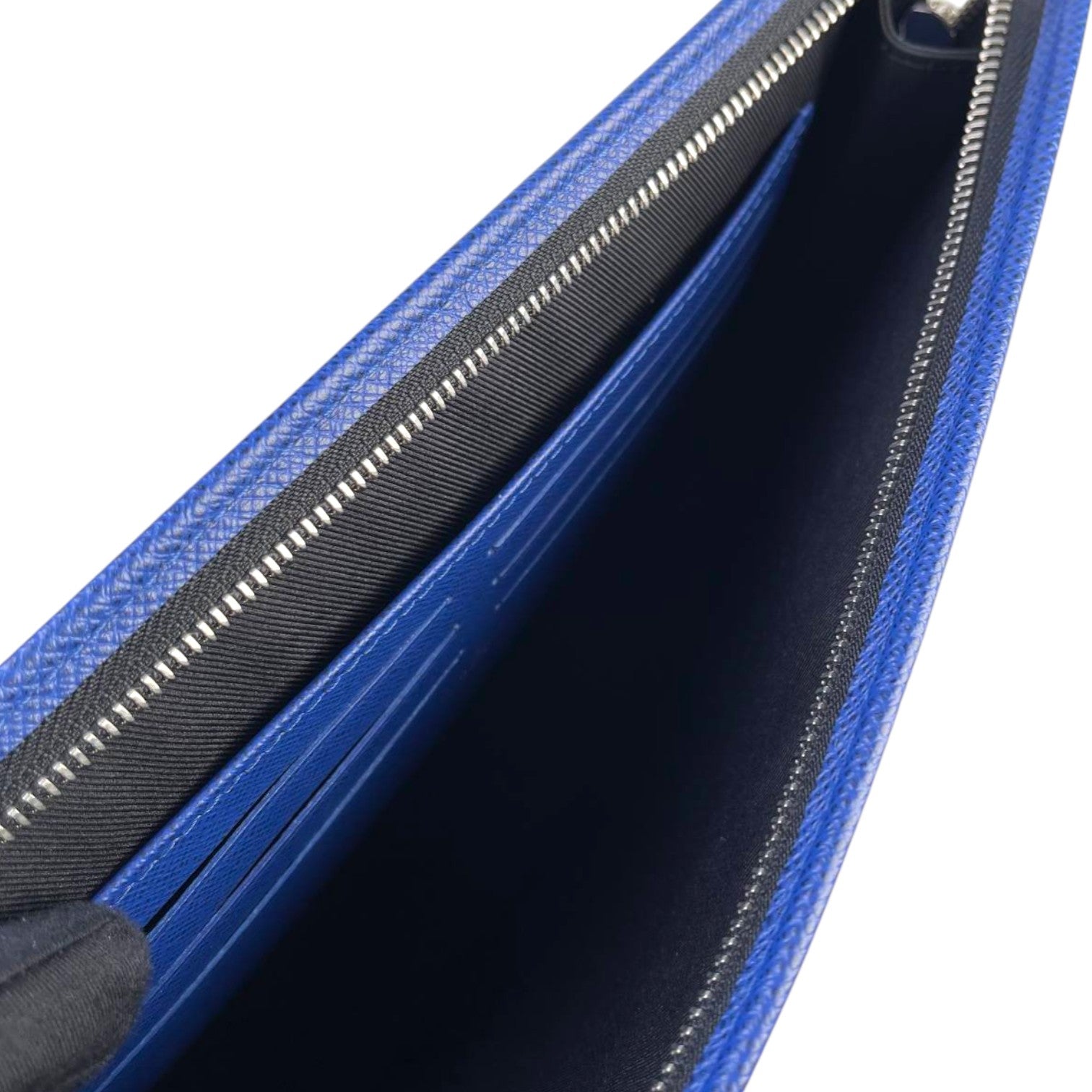 LV Pochette Voyage MM Taigarama