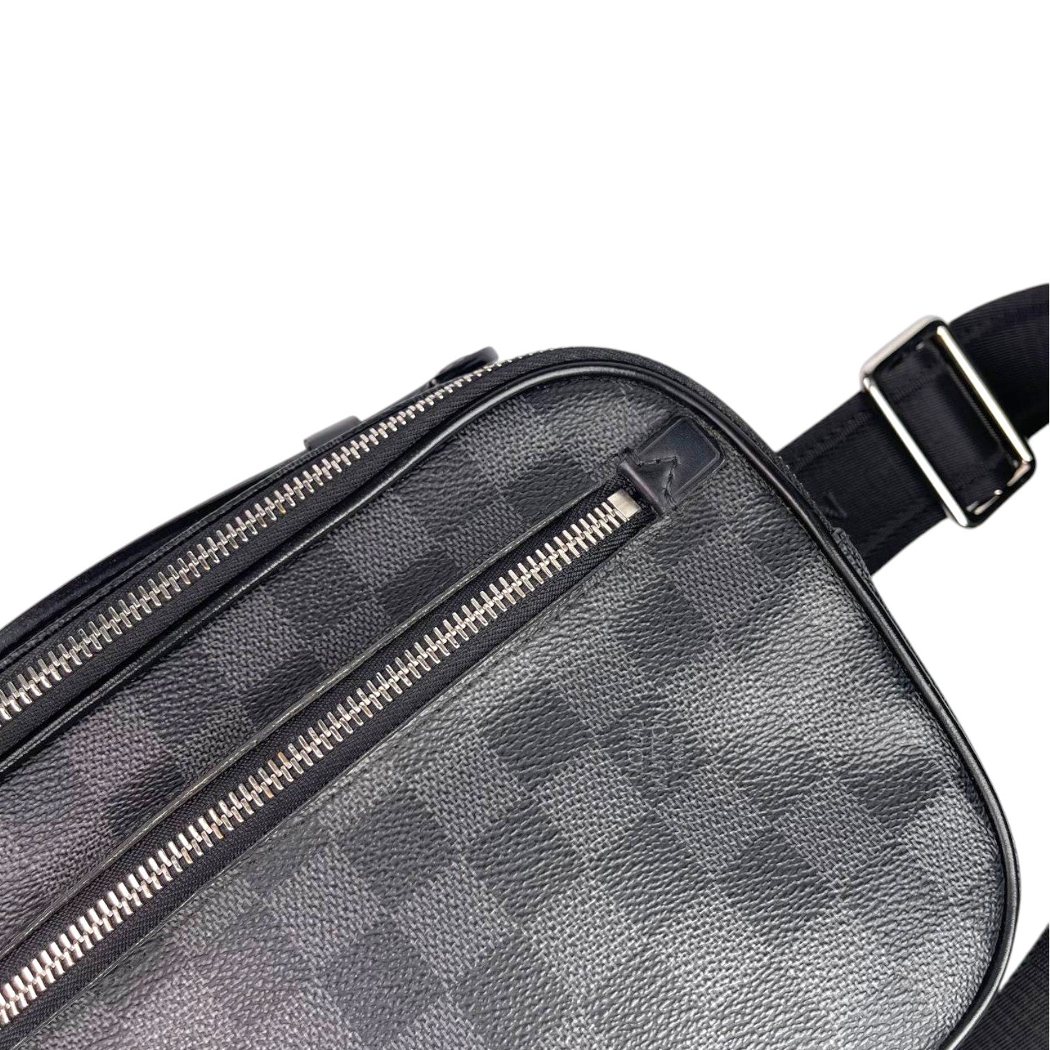 LV Damier Graphite Canvas Ambler