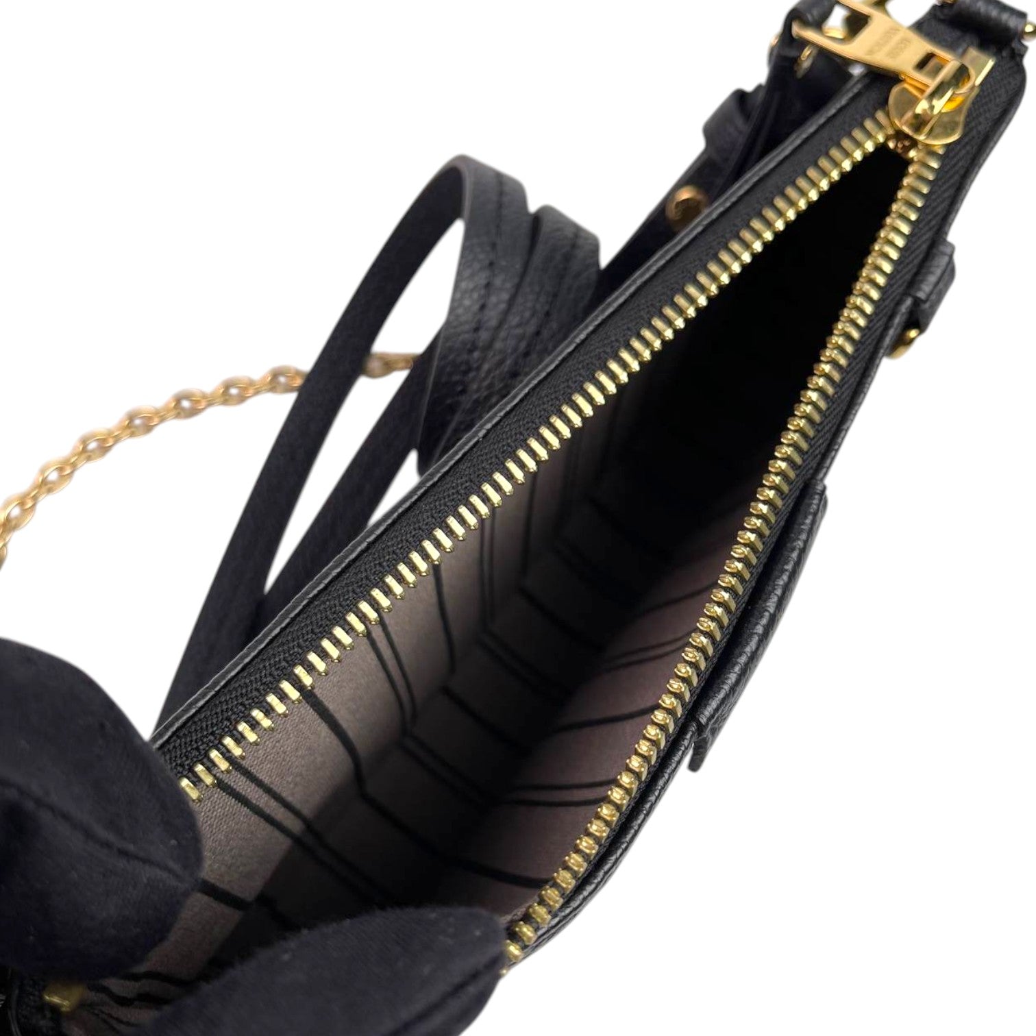 LV Easy Pouch On Strap