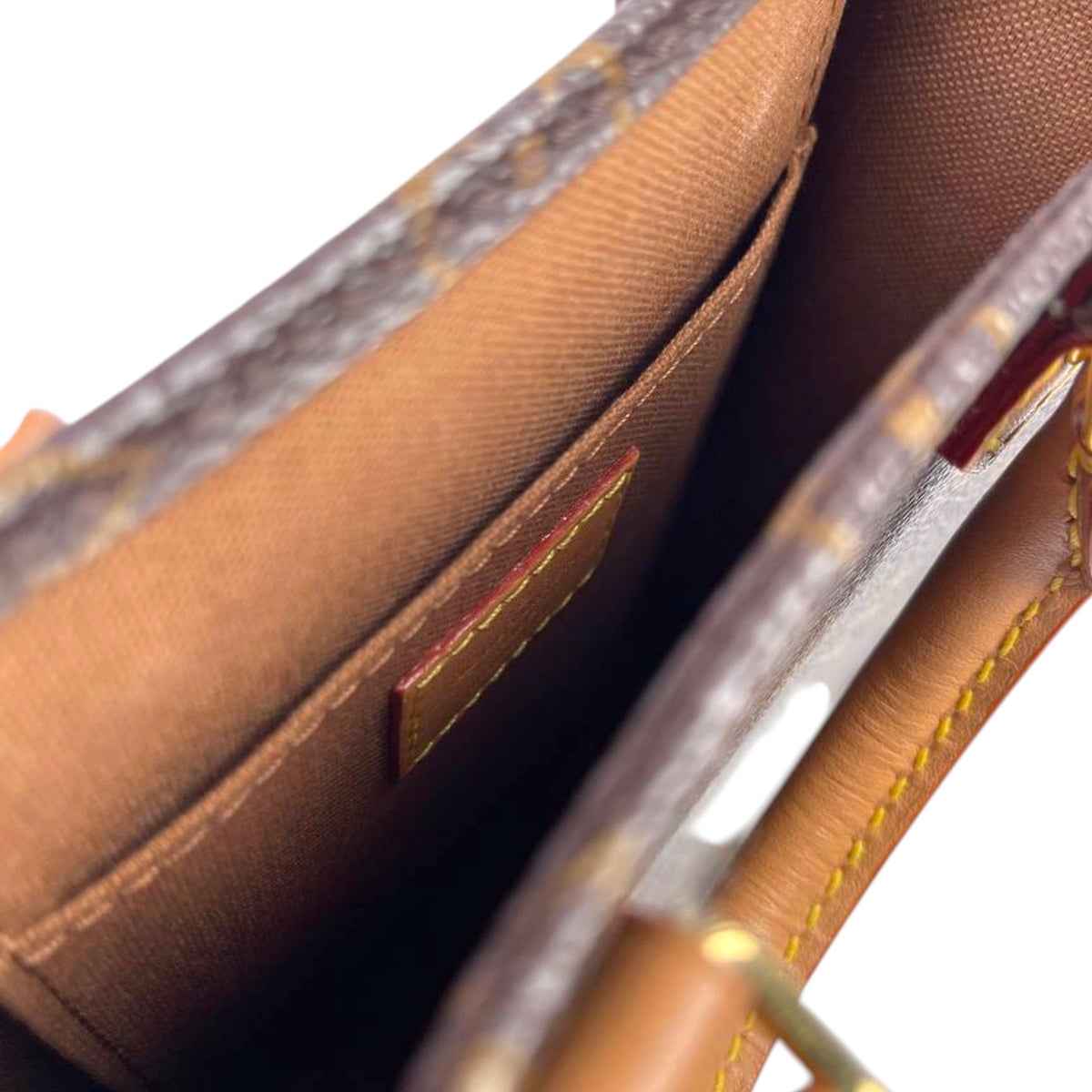 Louis Vuitton Petit Sac Plat