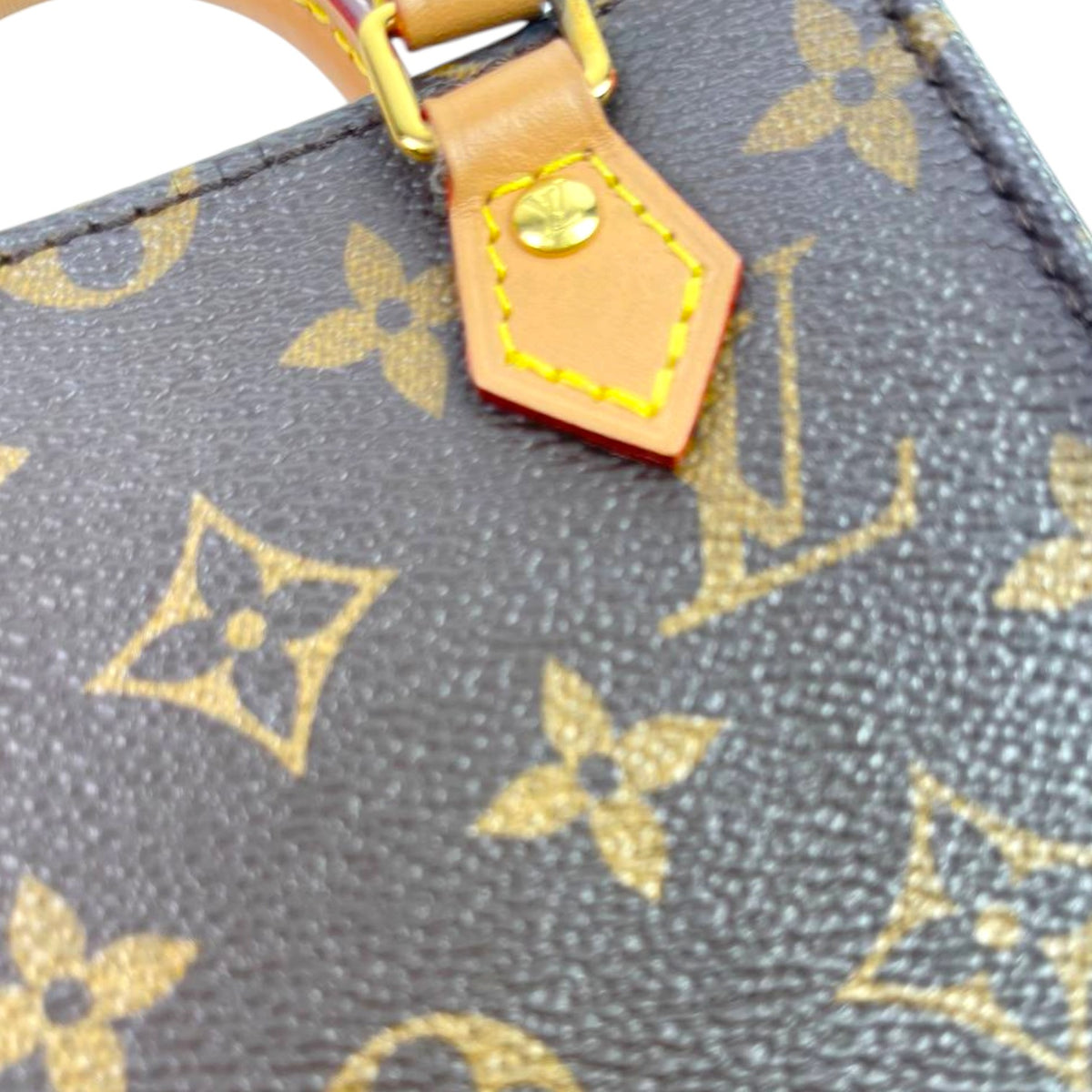 Louis Vuitton Petit Sac Plat