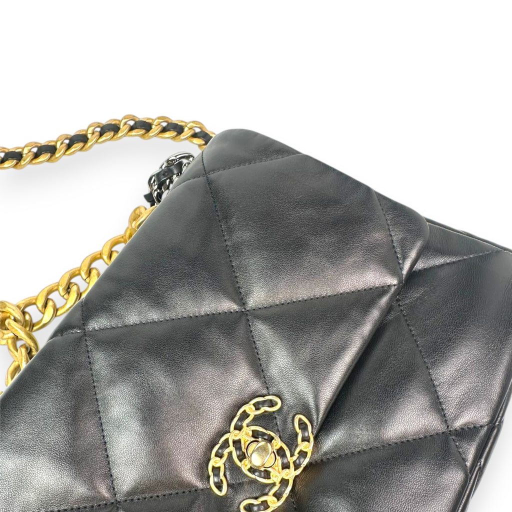 Chanel 19 Large