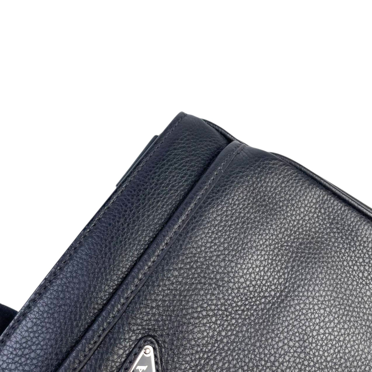 Prada Vitello Messenger