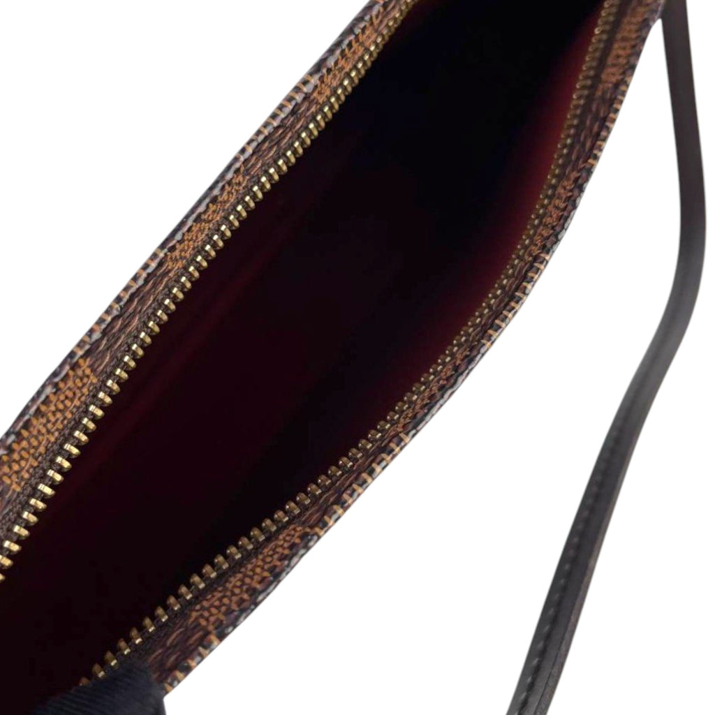LV Pochette
