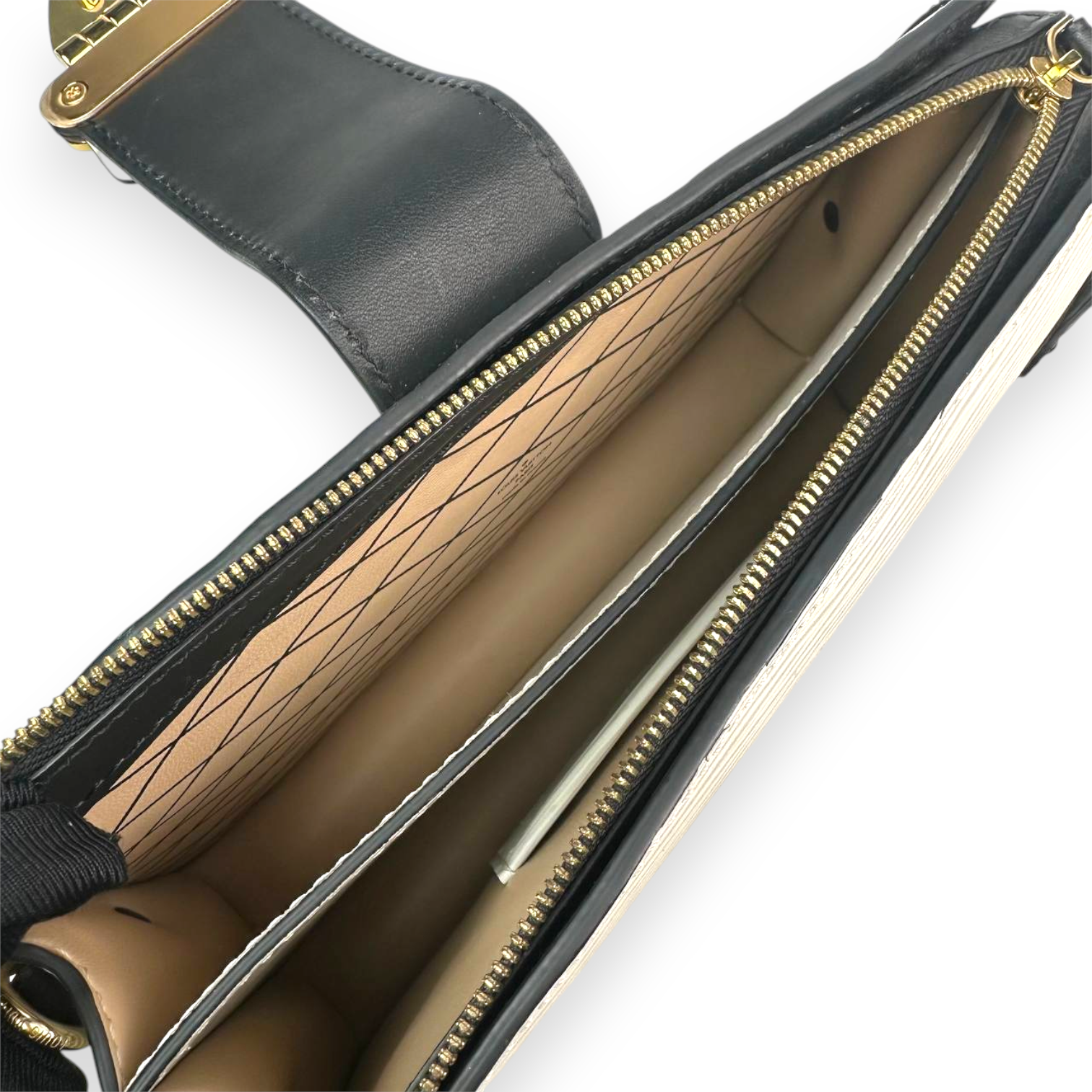 LV Epi Trunk Clutch  P5399