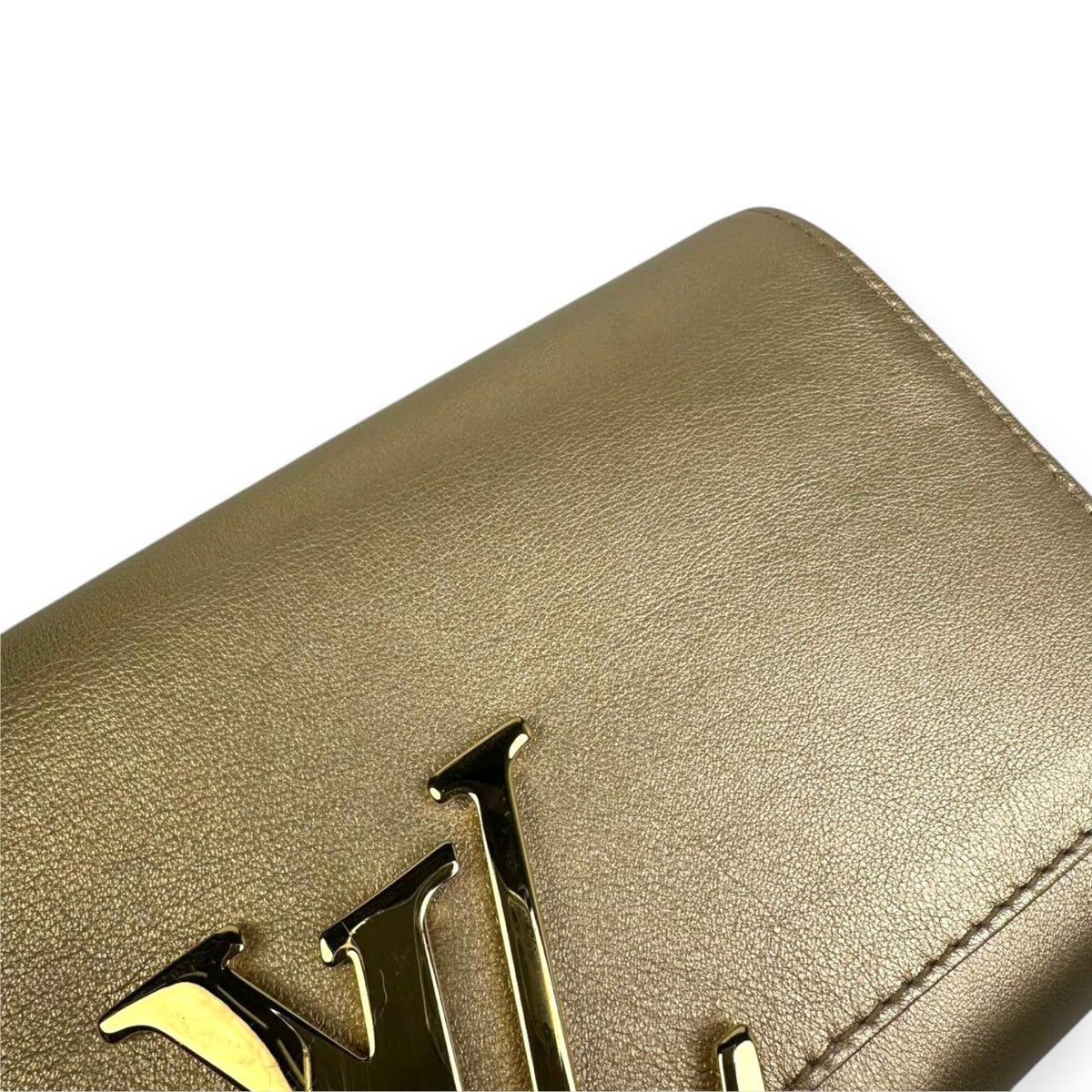 LV Clutch