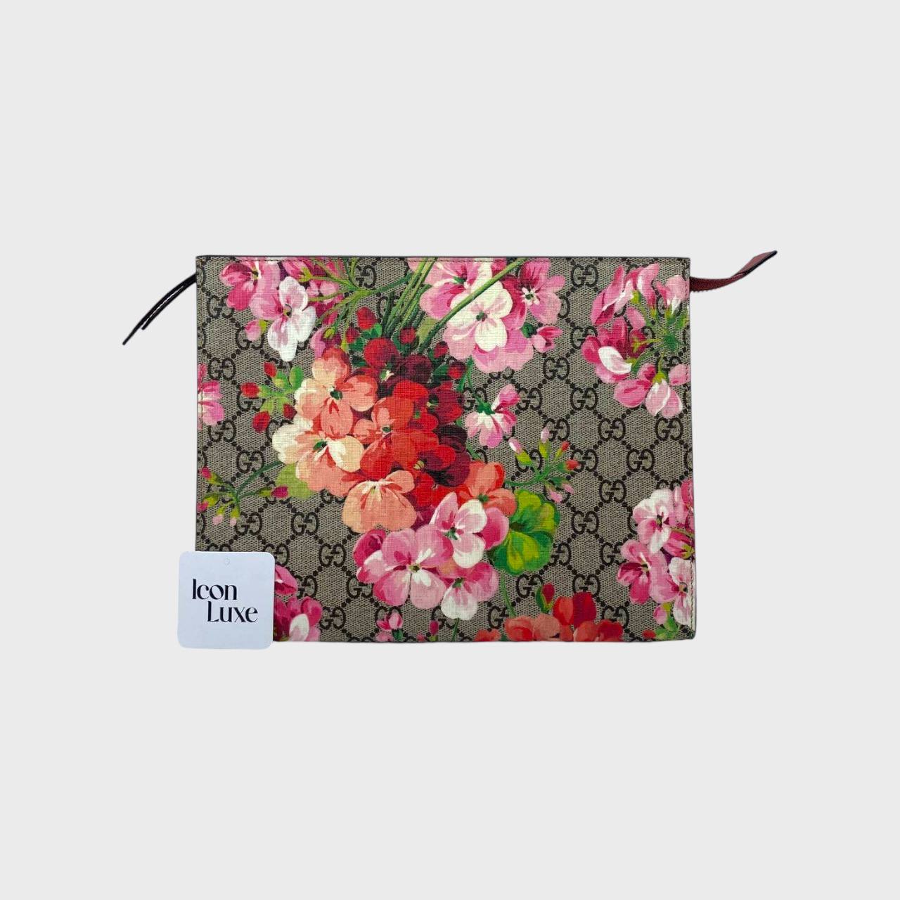 Gucci GG Supreme Blooms