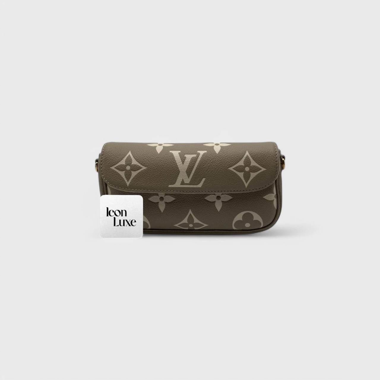 LV Wallet On Chain Ivy